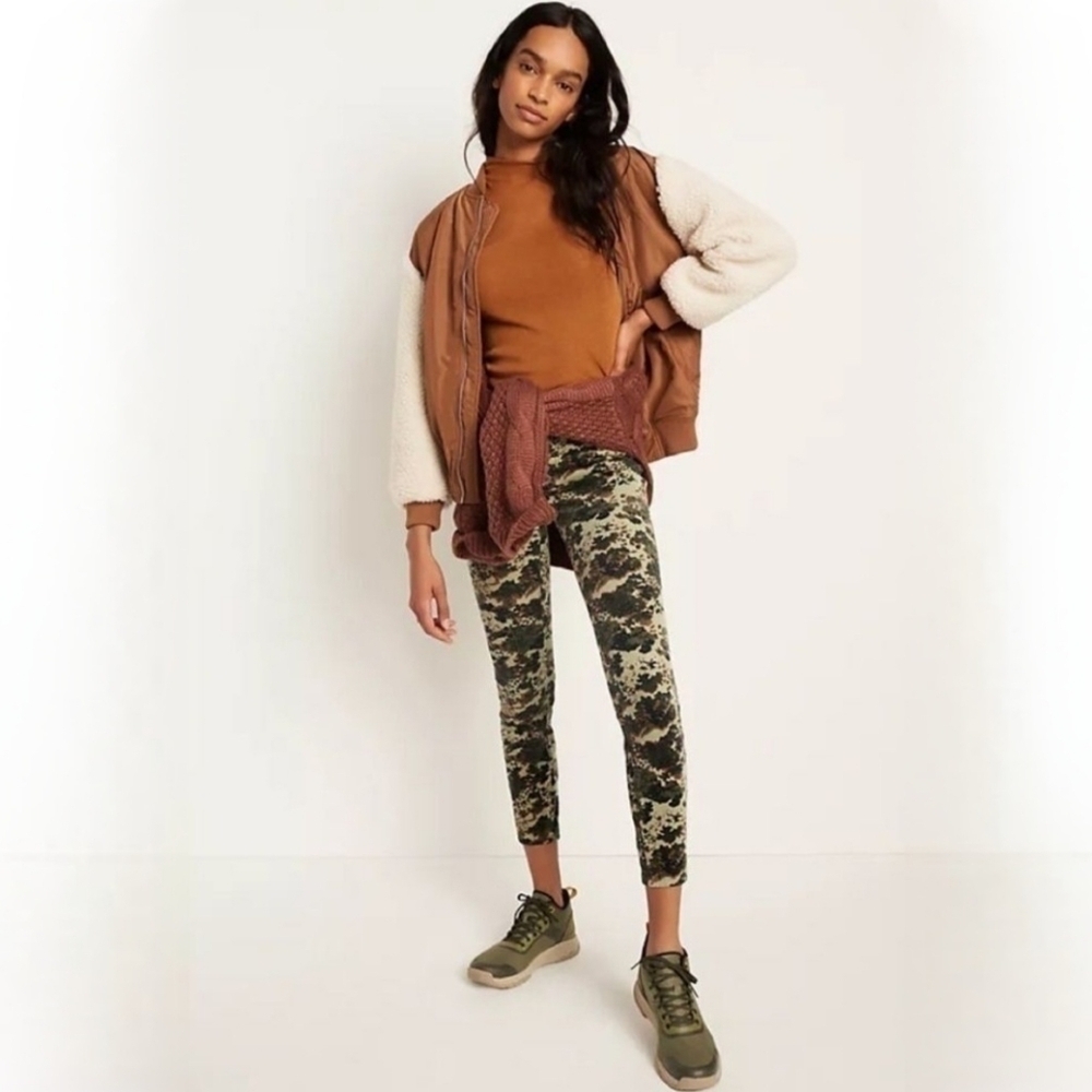 Anthropologie Pilcro Moss Camo High-Rise Button-Fly Skinny Corduroy Pants 28